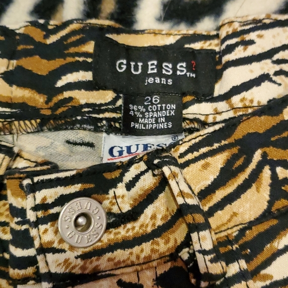 Guess Tiger Print Jeans Size 26 - Picture 4 of 6